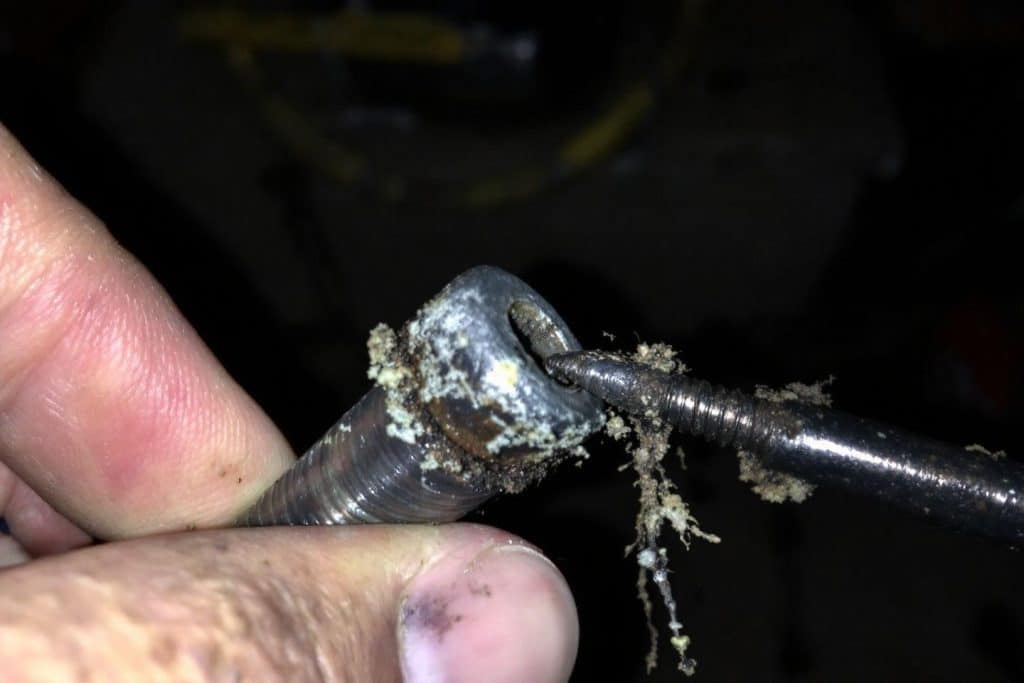 Comment dévisser une vis torx bloquée ?